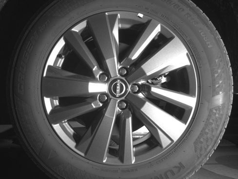 Used 2025 Nissan Pathfinder SV FWD image 14