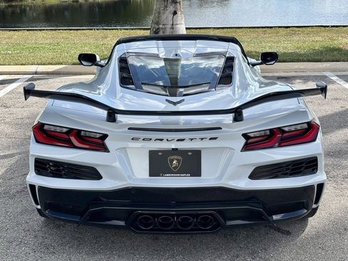 Used 2023 Chevrolet Corvette Z06 w/ Z07 Performance Package image 8