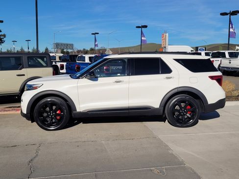 Used 2023 Ford Explorer ST w/ Equipment Group 401A image 7