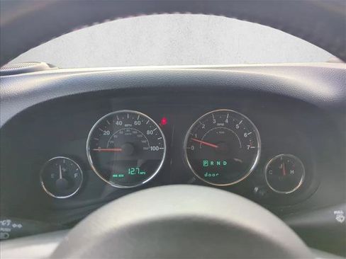 Used 2017 Jeep Wrangler Sahara image 6