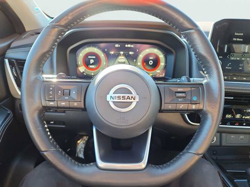 Used 2021 Nissan Rogue Platinum image 34