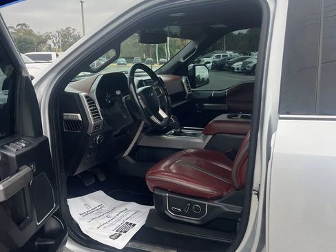 Used 2018 Ford F150 Platinum w/ Equipment Group 701A Luxury image 21