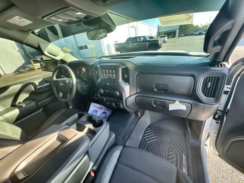 Used 2025 Chevrolet Silverado 1500 Custom image 27
