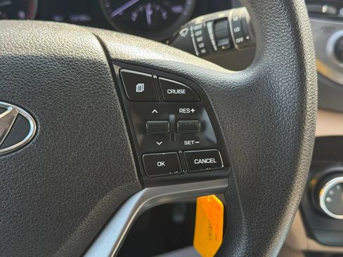 Used 2018 Hyundai Tucson SE image 16