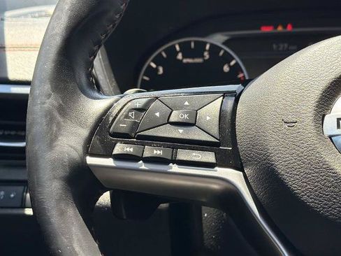 Used 2021 Nissan Altima 2.5 SR FWD image 12