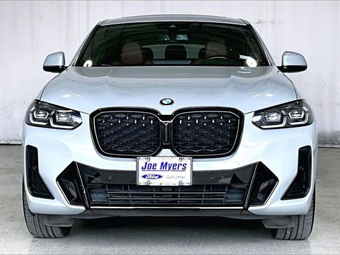 Used 2022 BMW X4 xDrive30i w/ M Sport Package image 3