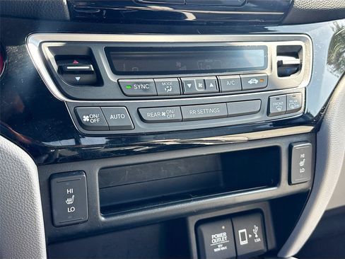 Used 2019 Honda Ridgeline RTL-E image 19