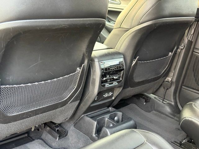 Used 2023 Jeep Grand Cherokee L Limited AWD/4WD image 26