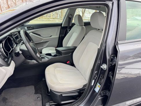 Used 2011 Kia Optima LX image 11