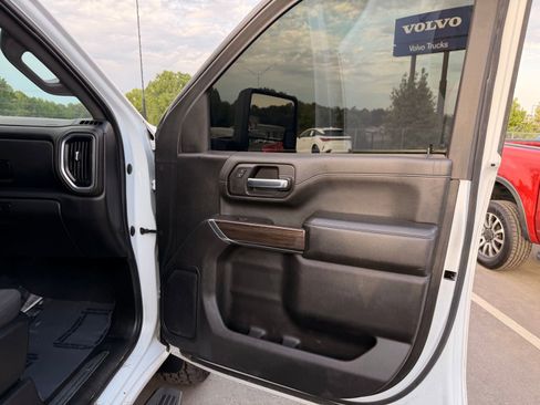 Used 2022 Chevrolet Silverado 2500 LT w/ Convenience Package AWD/4WD image 19