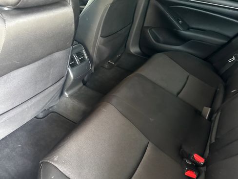 Used 2020 Honda Accord EX image 12