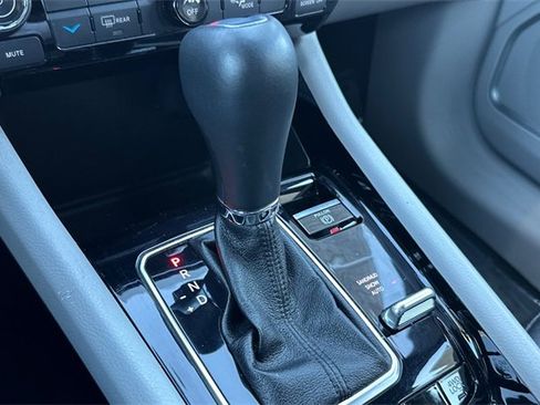 Certified 2024 Jeep Compass Limited image 4