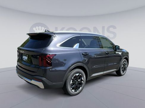 New 2026 Kia Sorento S FWD image 16