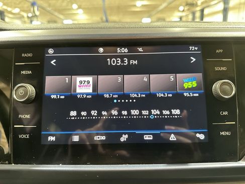 Used 2022 Volkswagen Taos SE image 12