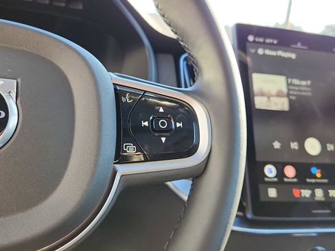 Used 2025 Volvo XC90 B6 Ultra w/ Protection Package Premier image 21