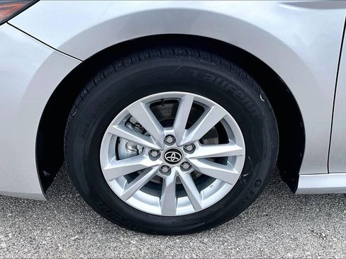 Used 2025 Toyota Camry LE FWD image 11