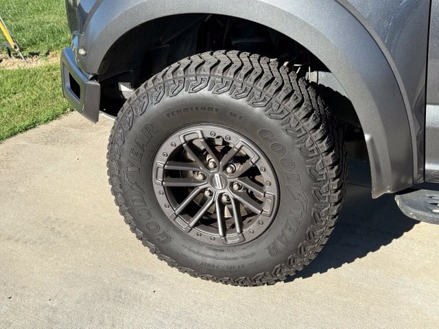 Used 2019 Ford F150 Raptor w/ Equipment Group 802A Luxury AWD/4WD image 6