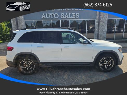 Used 2023 Mercedes-Benz GLB 250 4MATIC w/ AMG Line image 1