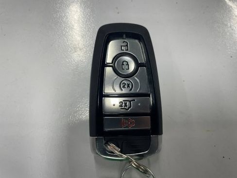 Used 2026 Ford Escape ST-Line w/ Tech Pack #1 AWD/4WD image 19