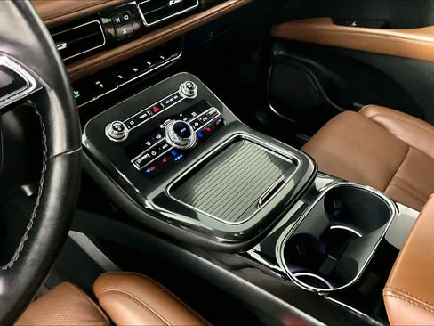 Used 2022 Lincoln Nautilus Reserve w/ Equipment Group 201A FWD image 15