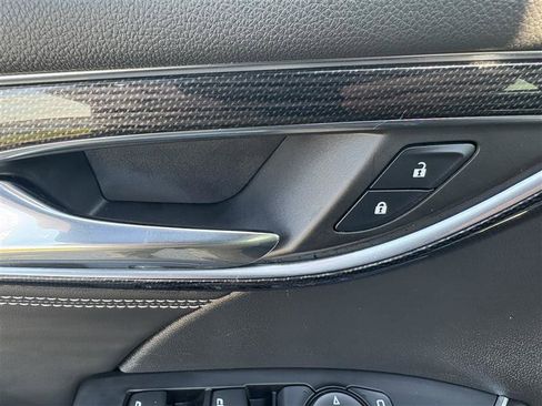 Used 2023 Buick Envision Preferred w/ Sport Touring Package image 12