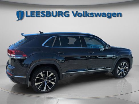 Used 2025 Volkswagen Atlas Cross Sport SEL Premium R-Line image 5