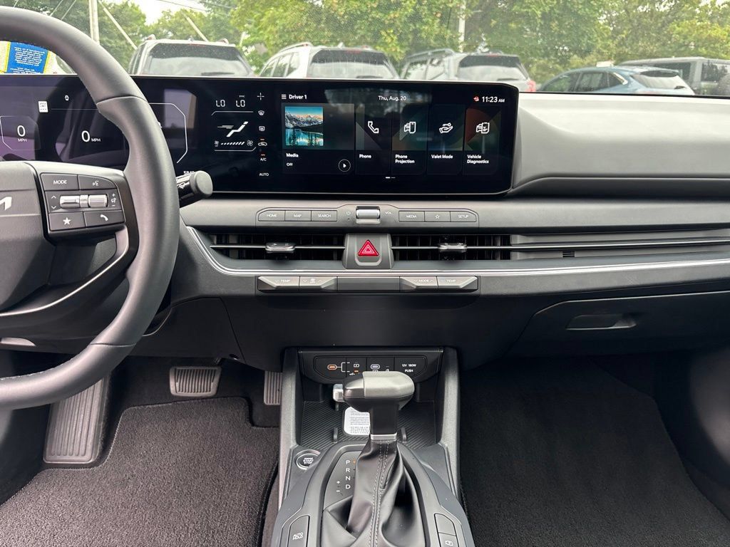 Certified 2025 Kia K4 GT-Line Turbo FWD image 18