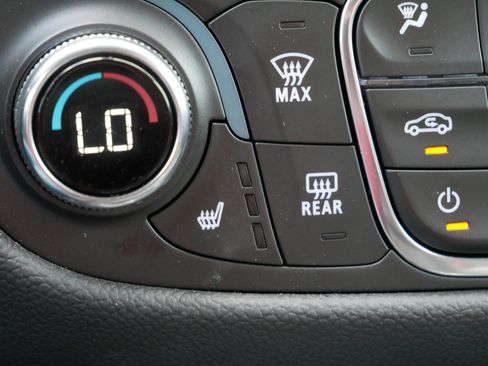 Used 2024 Chevrolet Equinox LT AWD/4WD image 28