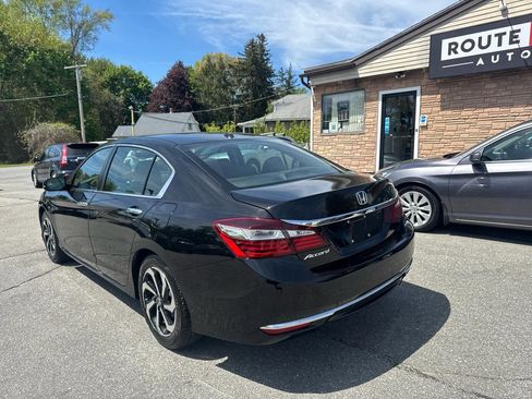 Used 2017 Honda Accord EX image 12