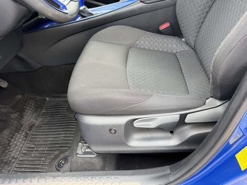 Used 2020 Toyota C-HR LE FWD image 16