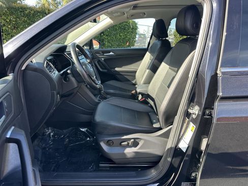 Used 2019 Volkswagen Tiguan SEL AWD/4WD image 12