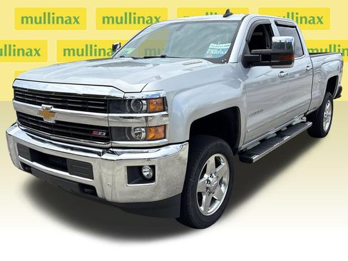 Used 2015 Chevrolet Silverado 2500 LTZ w/ Duramax Plus Package AWD/4WD image 12