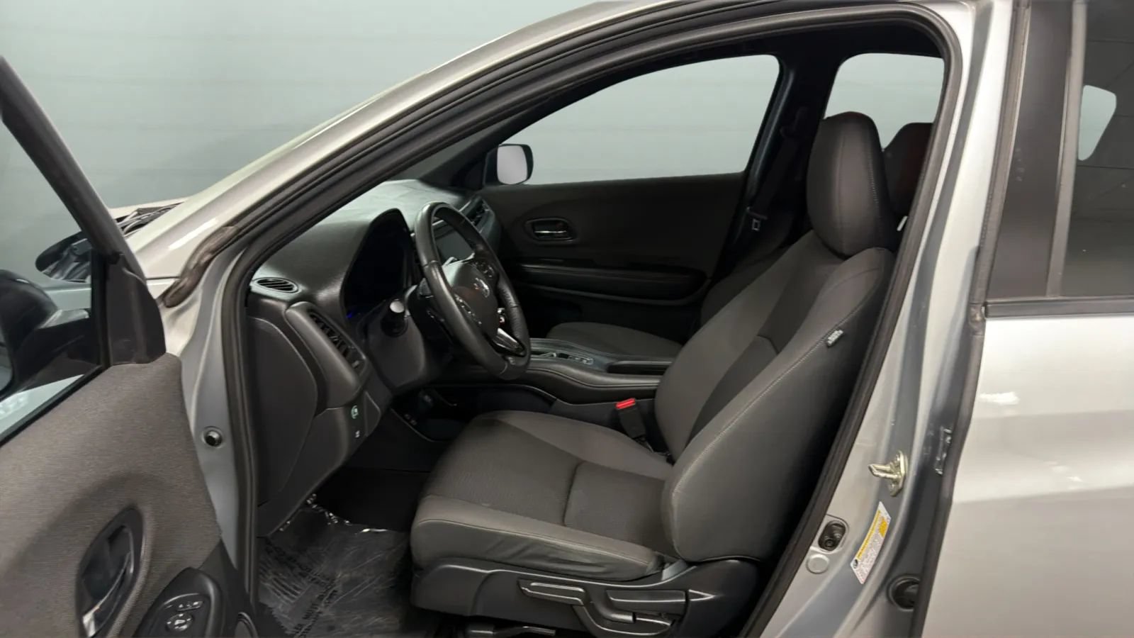Used 2019 Honda HR-V Sport image 20