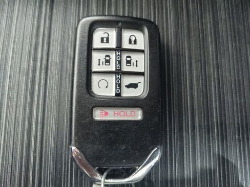 Used 2018 Honda Odyssey Elite image 40