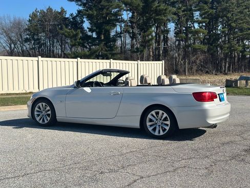 Used 2013 BMW 328i Convertible image 6