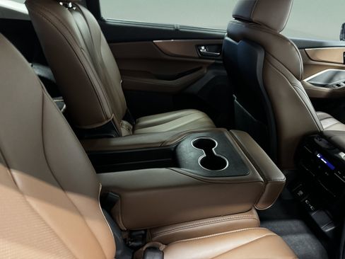 Certified 2024 Acura MDX FWD w/ Technology Package image 34