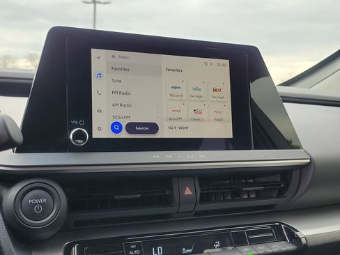 Used 2025 Toyota Prius LE image 26