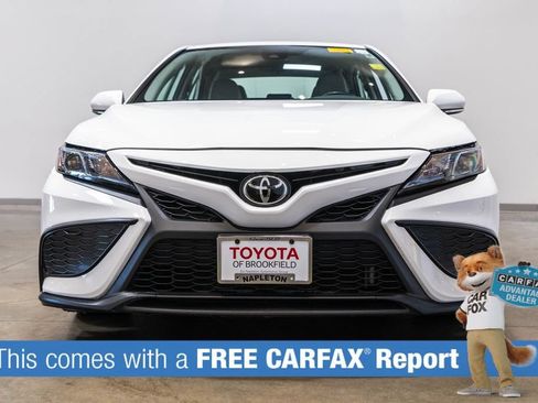 Used 2024 Toyota Camry SE w/ Cold Weather Package FWD image 2