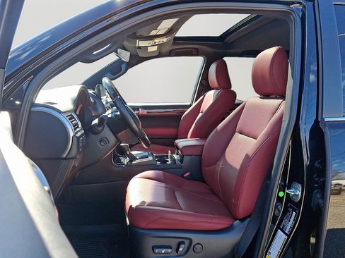 Used 2023 Lexus GX 460 Premium w/ Premium Package image 14