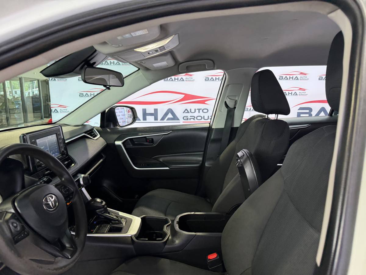 Used 2022 Toyota RAV4 LE AWD/4WD image 27