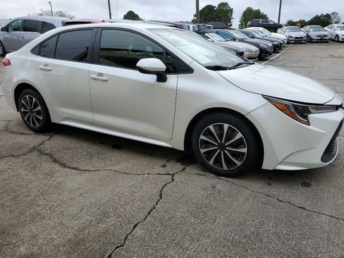 Used 2020 Toyota Corolla LE image 15