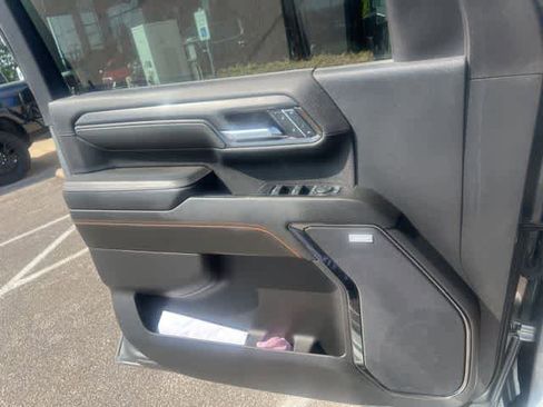 Used 2025 GMC Sierra 2500 AT4 w/ AT4 Premium Plus Package image 8