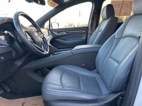 Used 2023 Buick Enclave Essence image 12