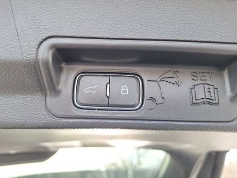 Used 2025 Ford Explorer ST-Line image 22