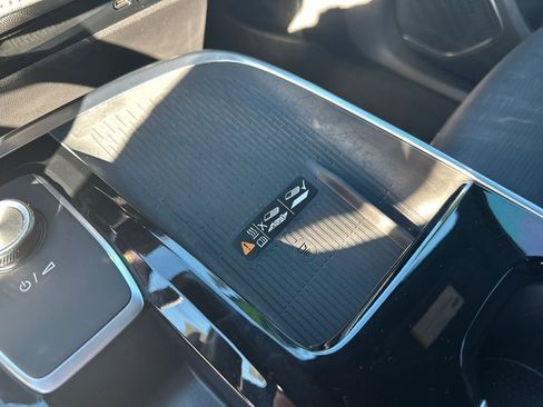 Used 2025 Buick Enclave Sport Touring image 30