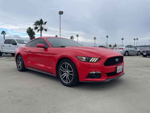 Used 2016 Ford Mustang Coupe image 1