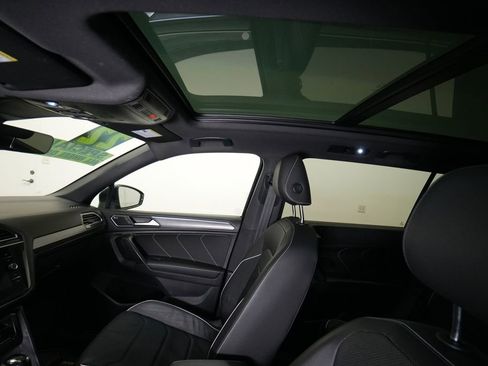 Used 2022 Volkswagen Tiguan SEL R-Line image 19