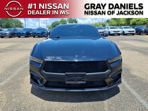 Used 2024 Ford Mustang Coupe RWD image 2