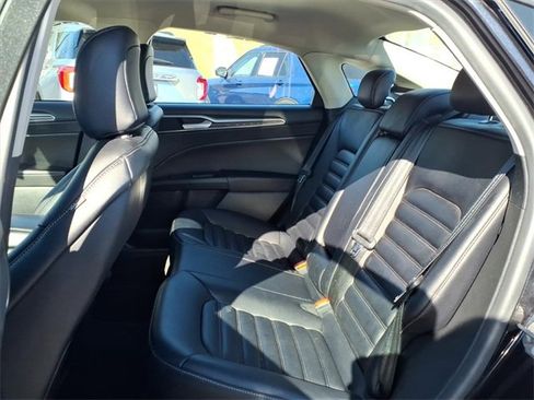Used 2020 Ford Fusion SEL image 11