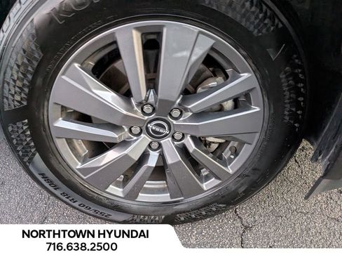 Used 2025 Nissan Pathfinder SV image 44